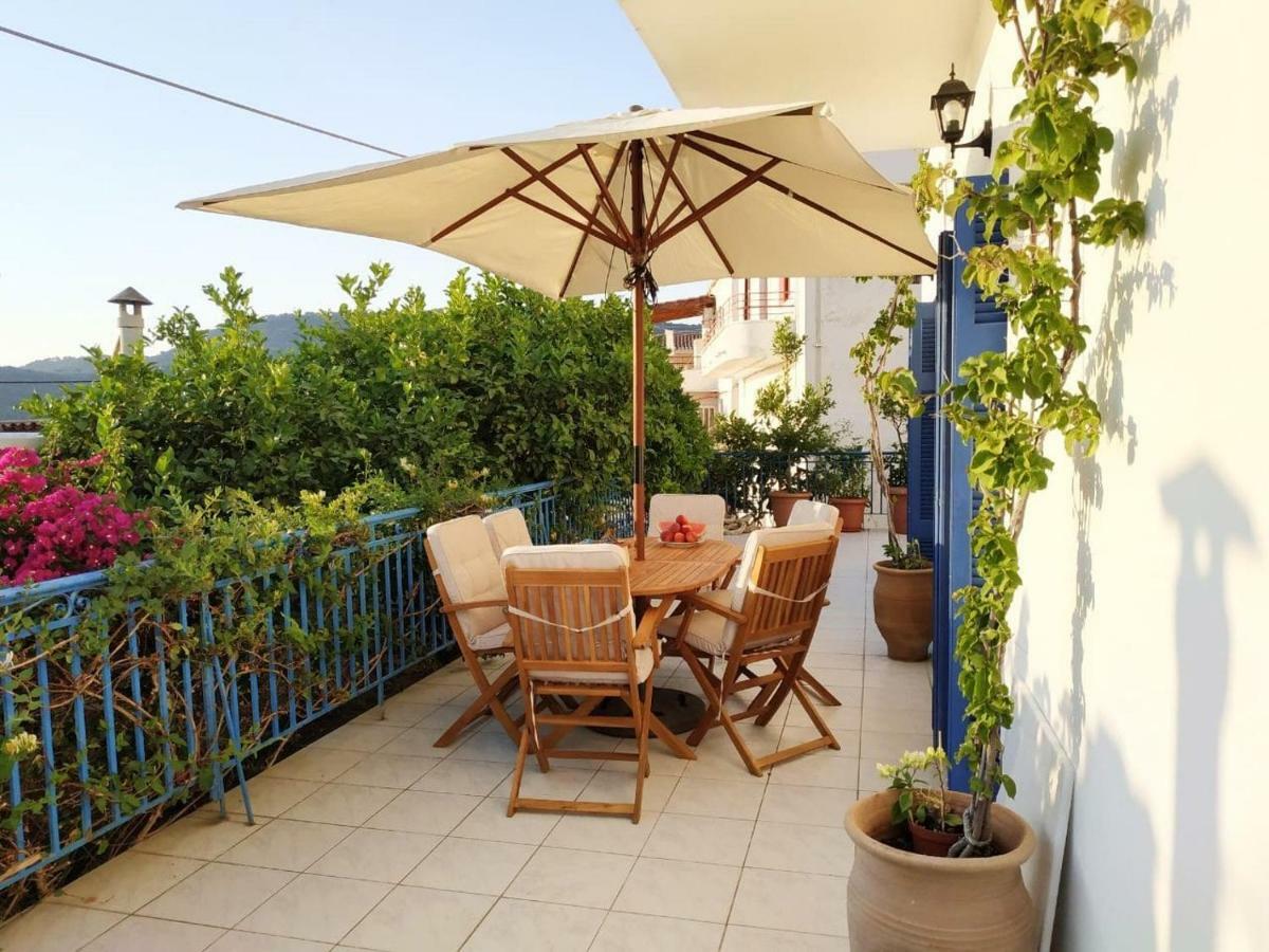 Aquarella-Stylish Veranda Apartment In Centre Of Poros Town Exteriér fotografie