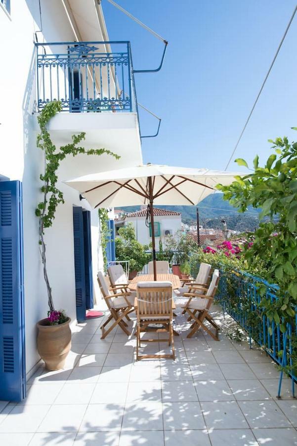 Aquarella-Stylish Veranda Apartment In Centre Of Poros Town Exteriér fotografie